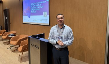 Participación destacada en la São Paulo School of Advanced Science sobre Modelos de Alta Dimensión